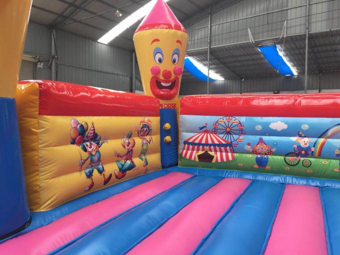 Juegos al aire libre inflables gigantes de los niños adultos/gorila y diapositiva inflables
